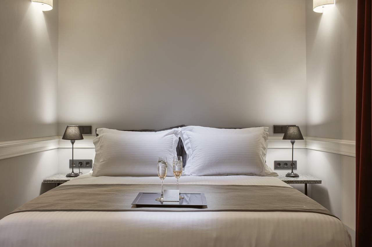 Petite Double Room (Interior Hall)